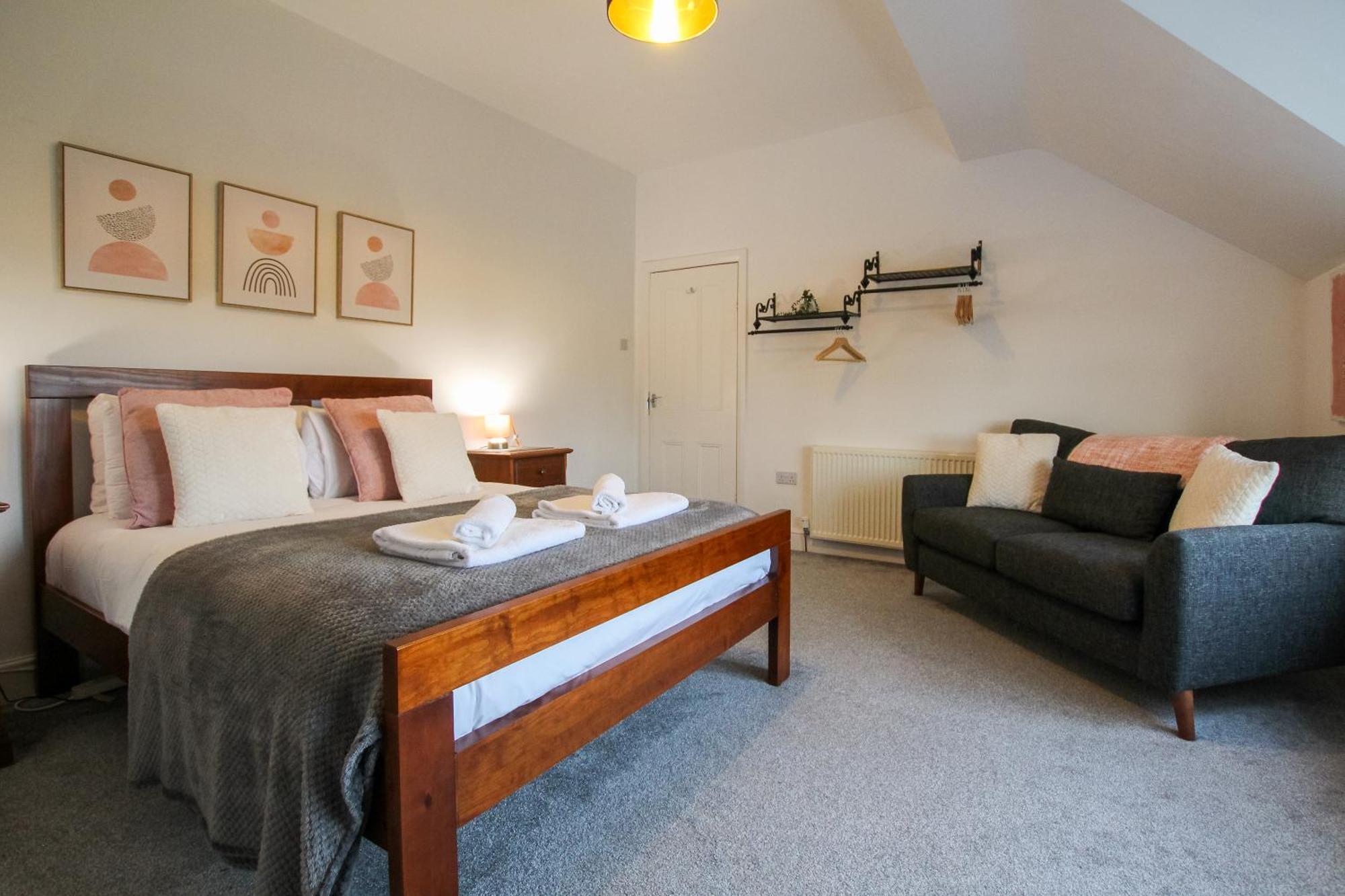Fairways View - Spacious Apartment - Sleeps 6 - Lovely Views - By Rework Accommodation Hoylake Exteriér fotografie
